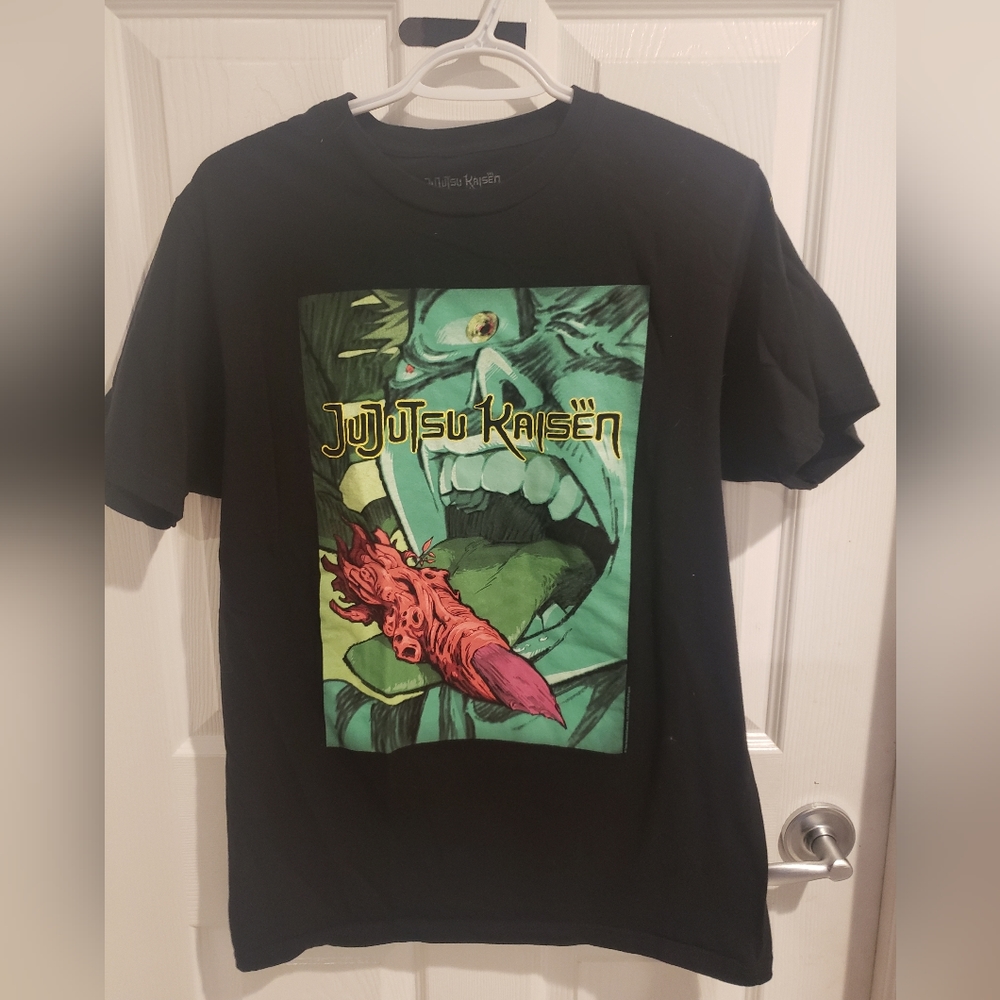 2/$25 🕷️ Jujutsu Kaisen Japanese Manga Anime tee